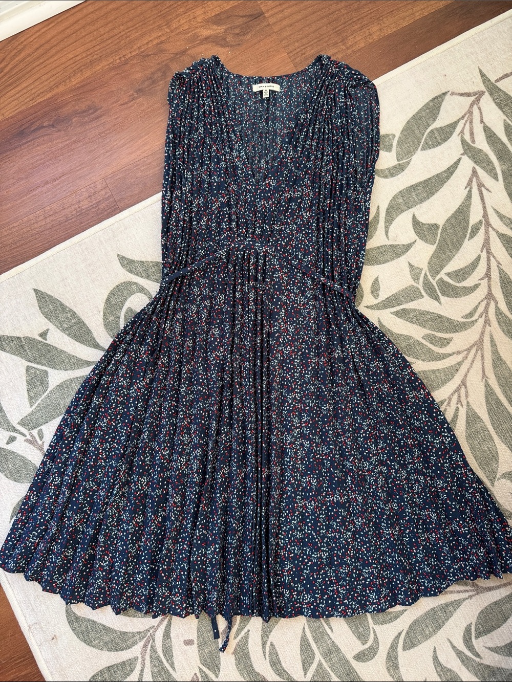 Max Studio Navy Floral Pleated Sleeveless Mini Dress - Picture 9 of 9